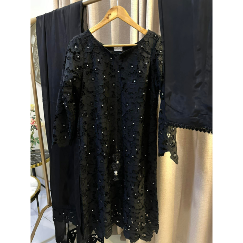 black-cutwork-eastern-wear-swarovski-chan-tassels-eid-collection-semiformal-silhouettebysl (6) Siyah Lace