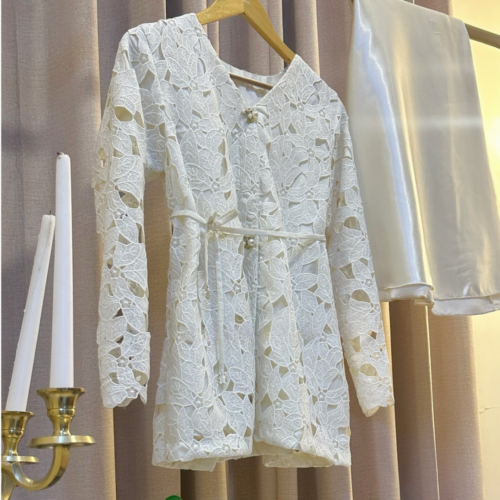 cut-work-off-white-peral-detailing-ajar-silhouettebysl-full Off-white cutwork pearl detailed outfit styled with silk dupatta