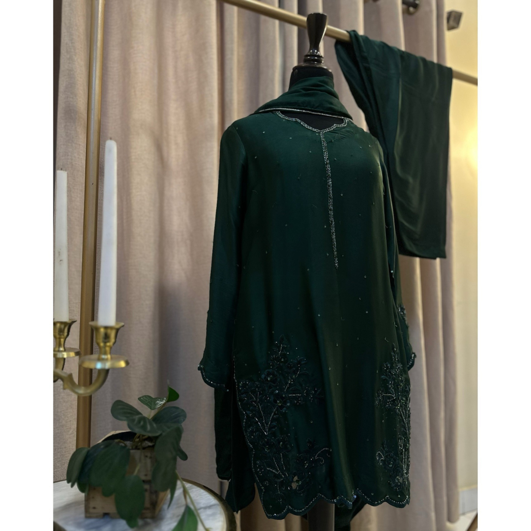 Emerald Poise emerald green embroidered silk kurta set with matching dupatta